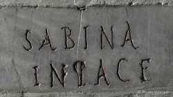 S. Sabina, romana, cujo título, fundado no monte Aventino, venera o seu nome